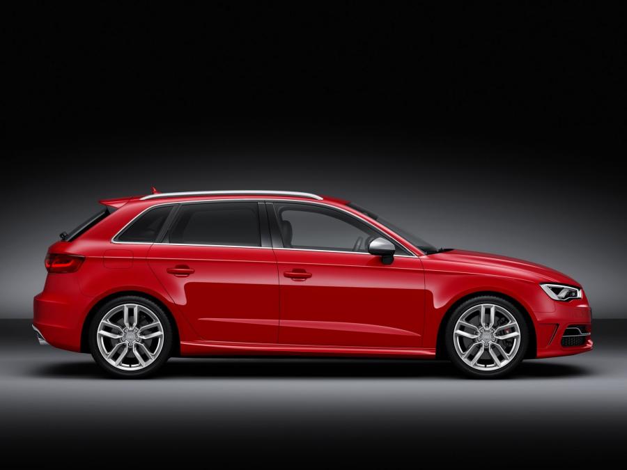  Audi S3 Sportback (8V) 2013 года  (WW) (фото 29 из 35)